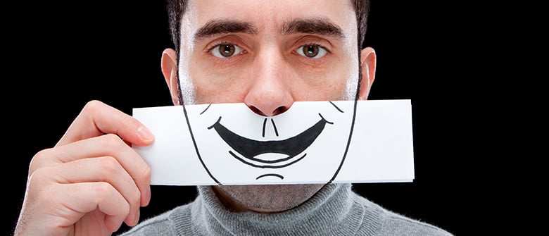 sorrisofalsoSorriso falso não alimenta a alma