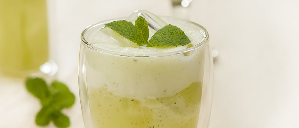 Suco detox: abacaxi, hortelã e linhaça