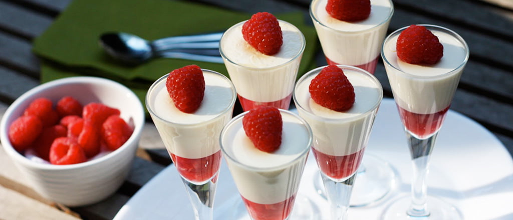 Taça panacota de frutas vermelhas