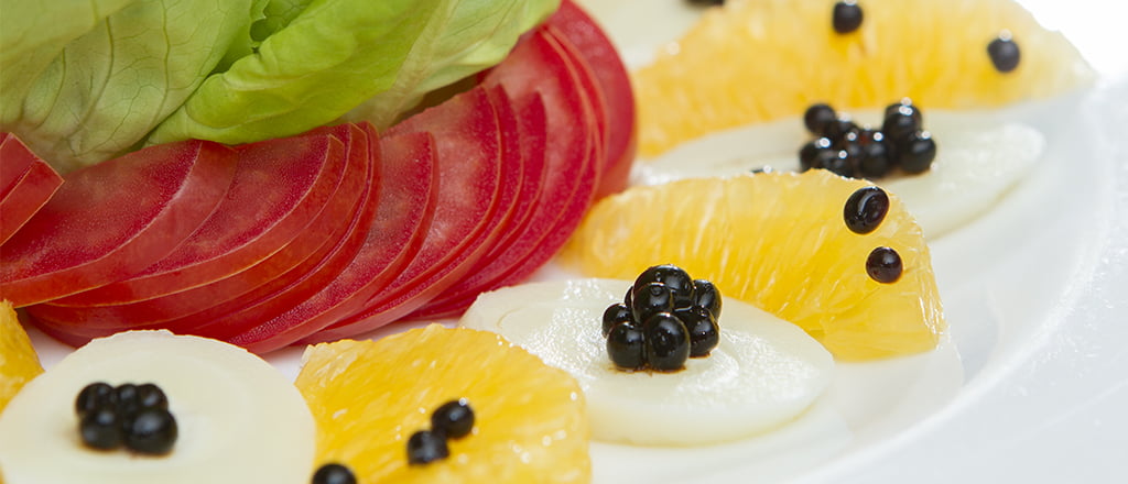Salada com caviar de balsâmico
