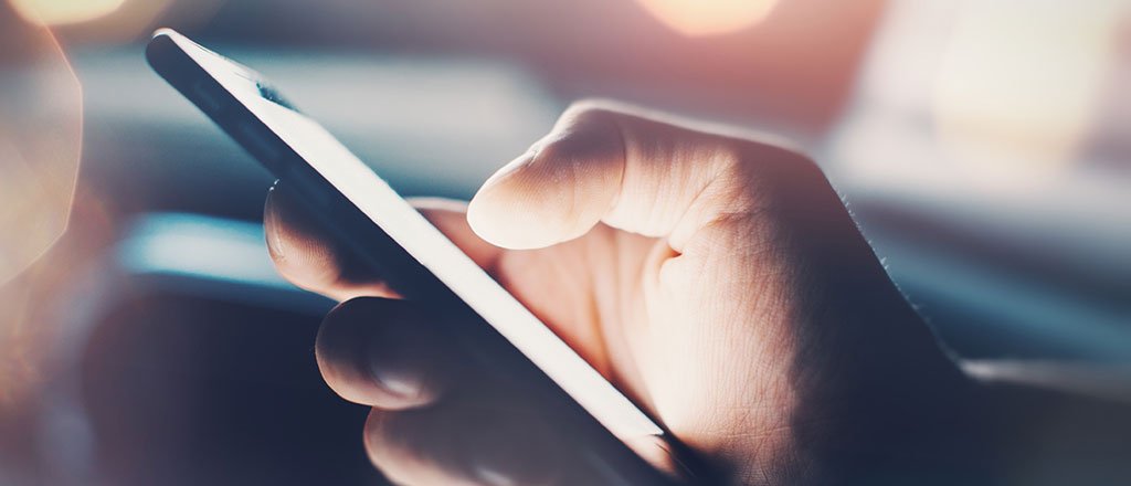 Ou eu ou o smartphone