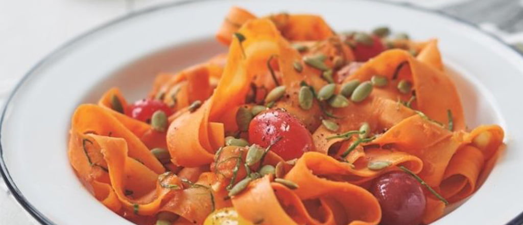 Fettuccine de cenoura com cogumelos